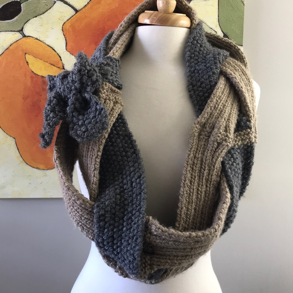 Rare challah infinity hand knit scarf grey & taupe